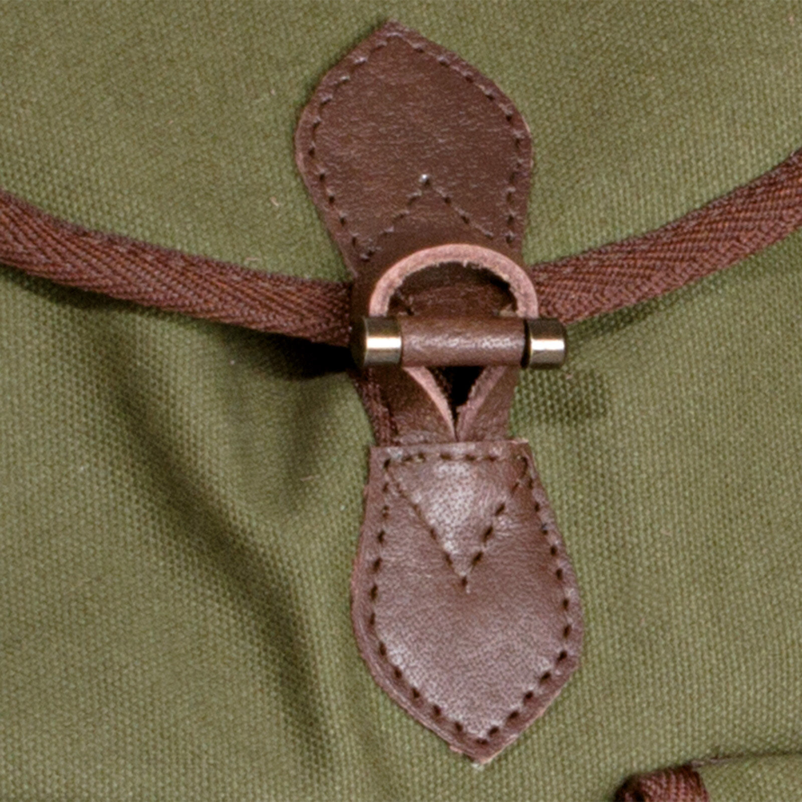 AKAH Canvas-Rucksack lautlos (grün)