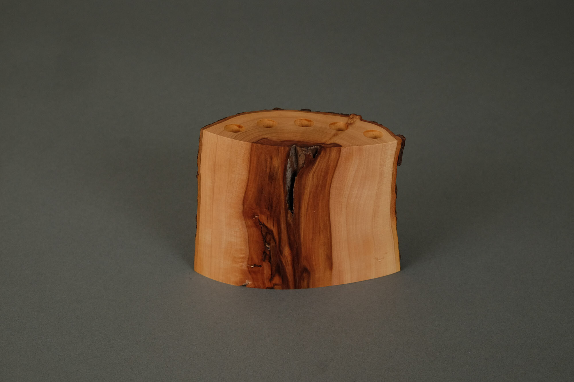 Edler Holz-Stiftehalter Stifthirt Nr. 8 (Apfel) Edler Holz-Stiftehalter Stifthirt Nr. 8 (Apfel)