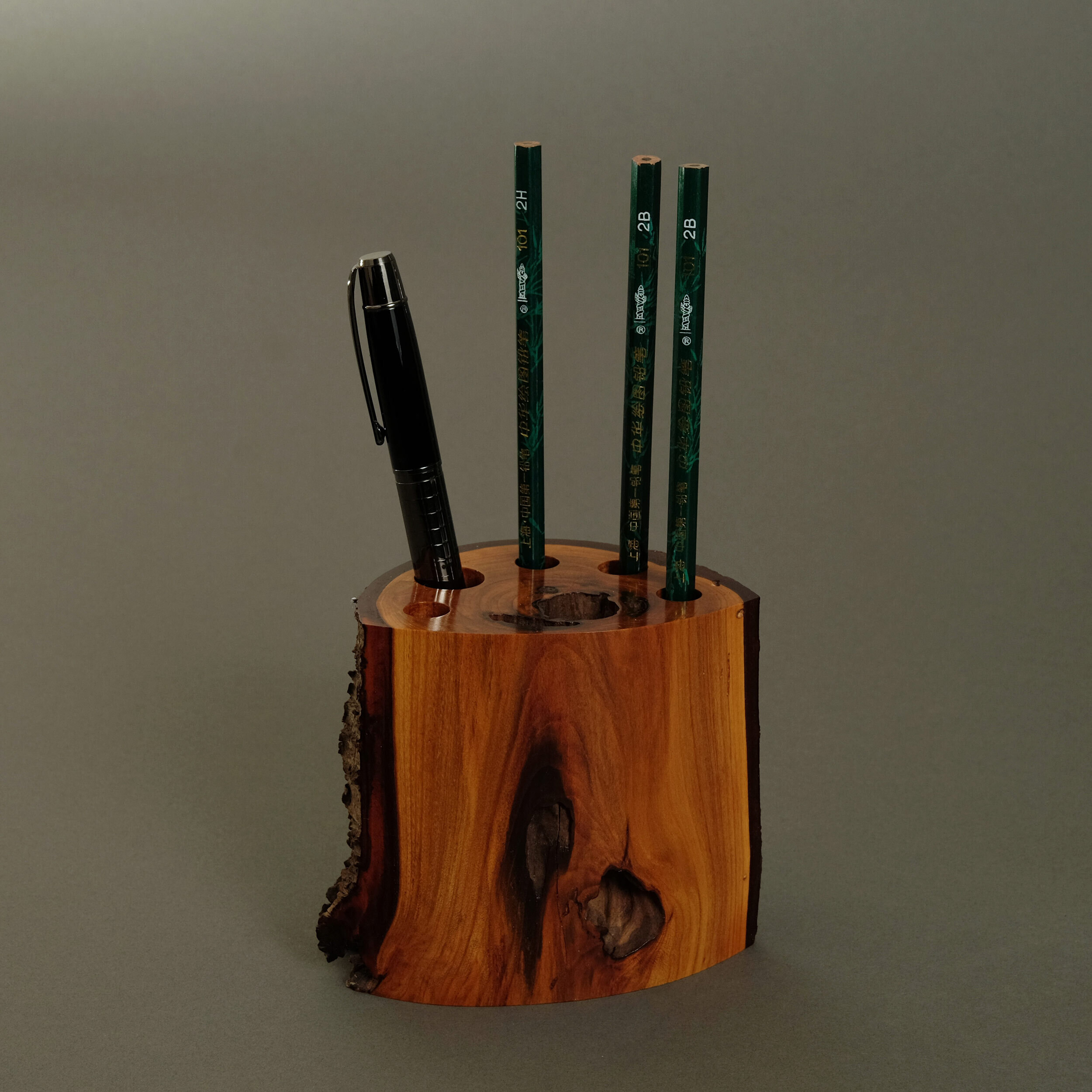 Edler Holz-Stiftehalter Stifthirt Nr. 14 (Kirsche)