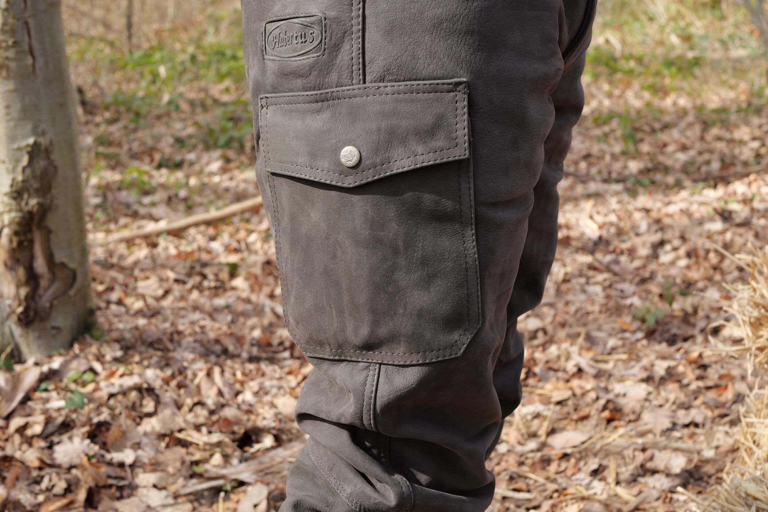 Hubertus Stiefellederhose (dkl.-oliv) Hubertus Stiefellederhose (dkl.-oliv)