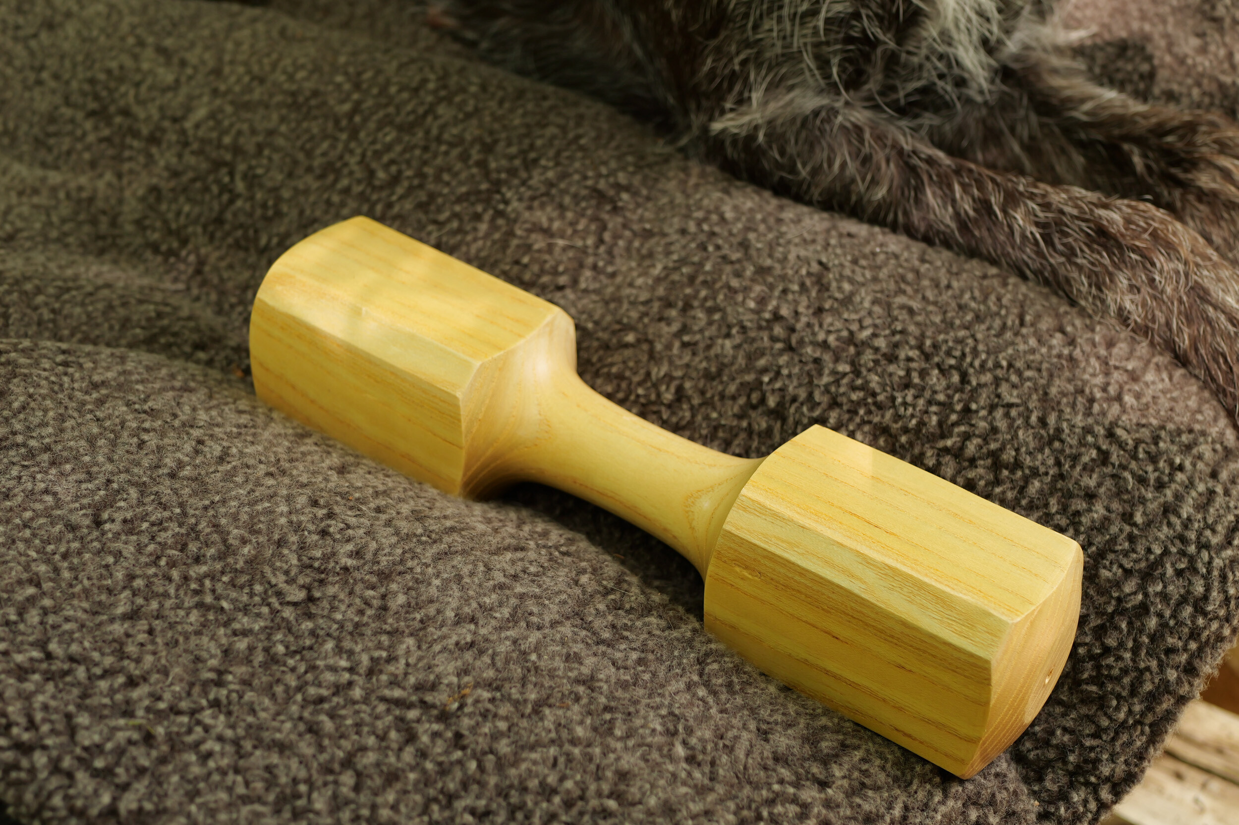 Apportierholz (Apportierbock Holz) Apportierholz (Apportierbock Holz)