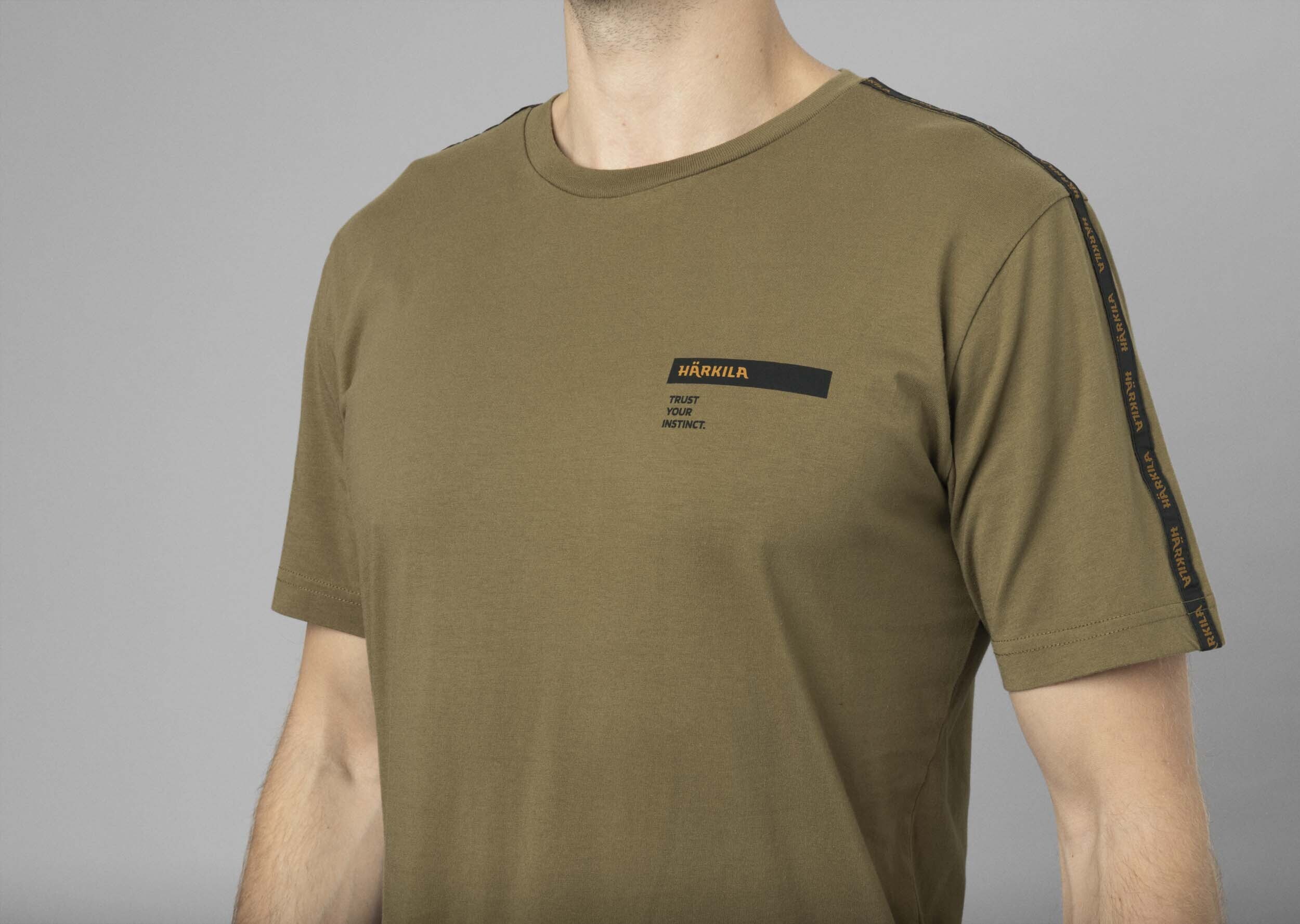 Härkila Logo Band S/S T-Shirt (Dark antique bronze) Härkila Logo Band S/S T-Shirt (Dark antique bronze)