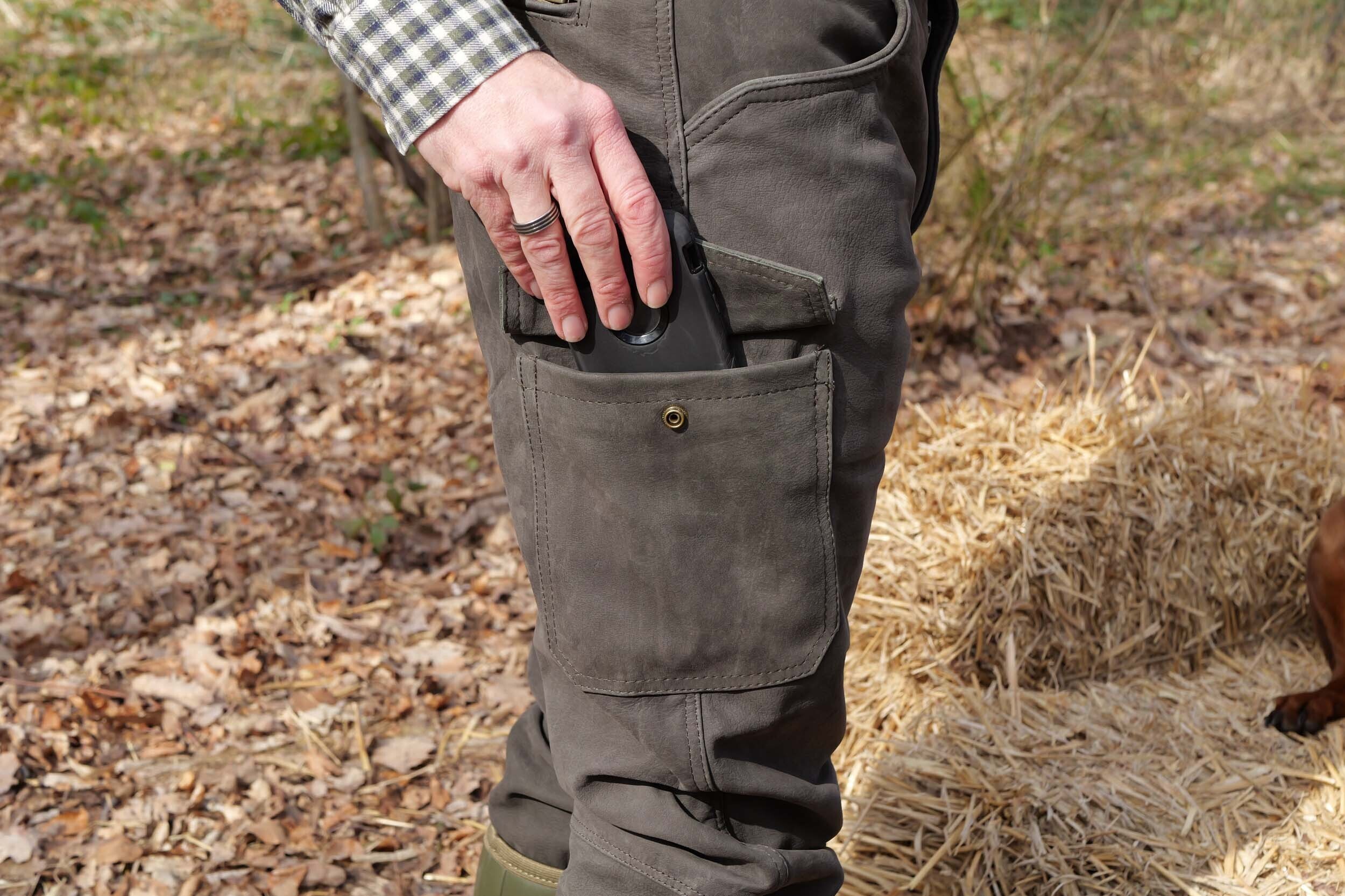 Hubertus Stiefellederhose (dkl.-oliv) Hubertus Stiefellederhose (dkl.-oliv)