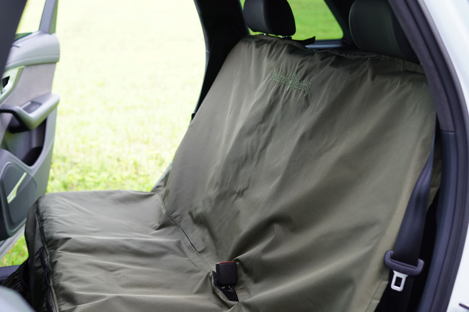 Hubertus Rückbankschutz Hirschfänger (oliv)