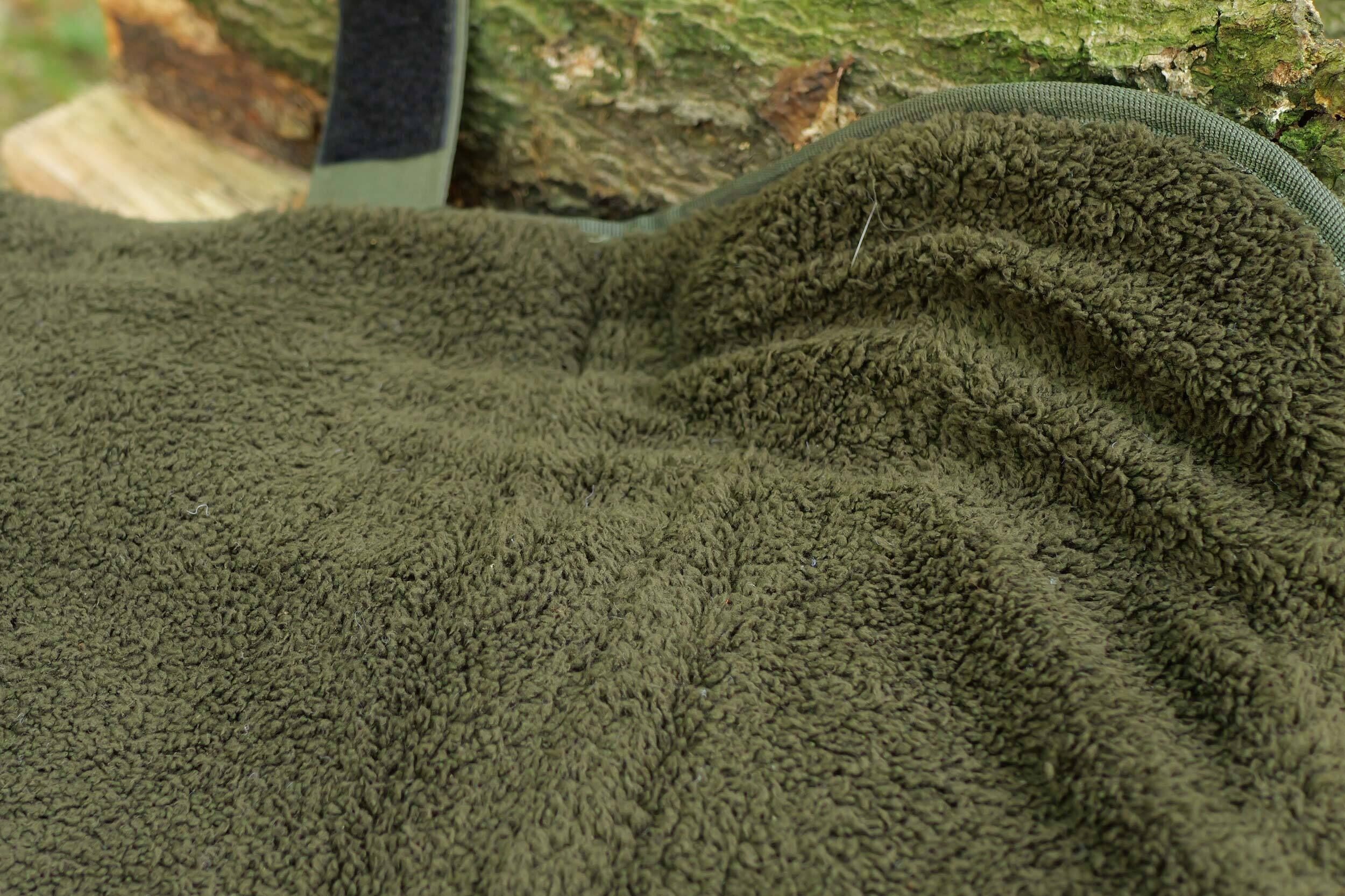 Hubertus Outdoor ISO Hundebett 100 x 70 cm (oliv)