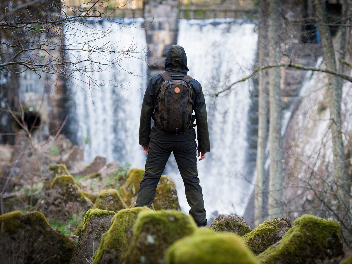 Pinewood Backpack Outdoor Rucksack 22 Liter (Suede Brown)