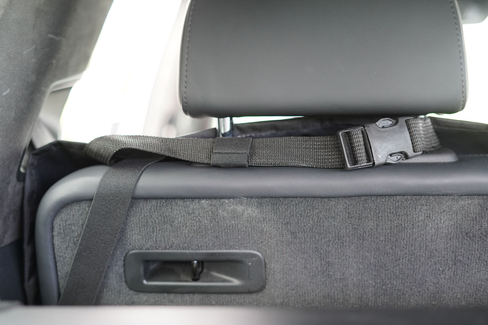 Hubertus Rückbankschutz Hirschfänger (schwarz)