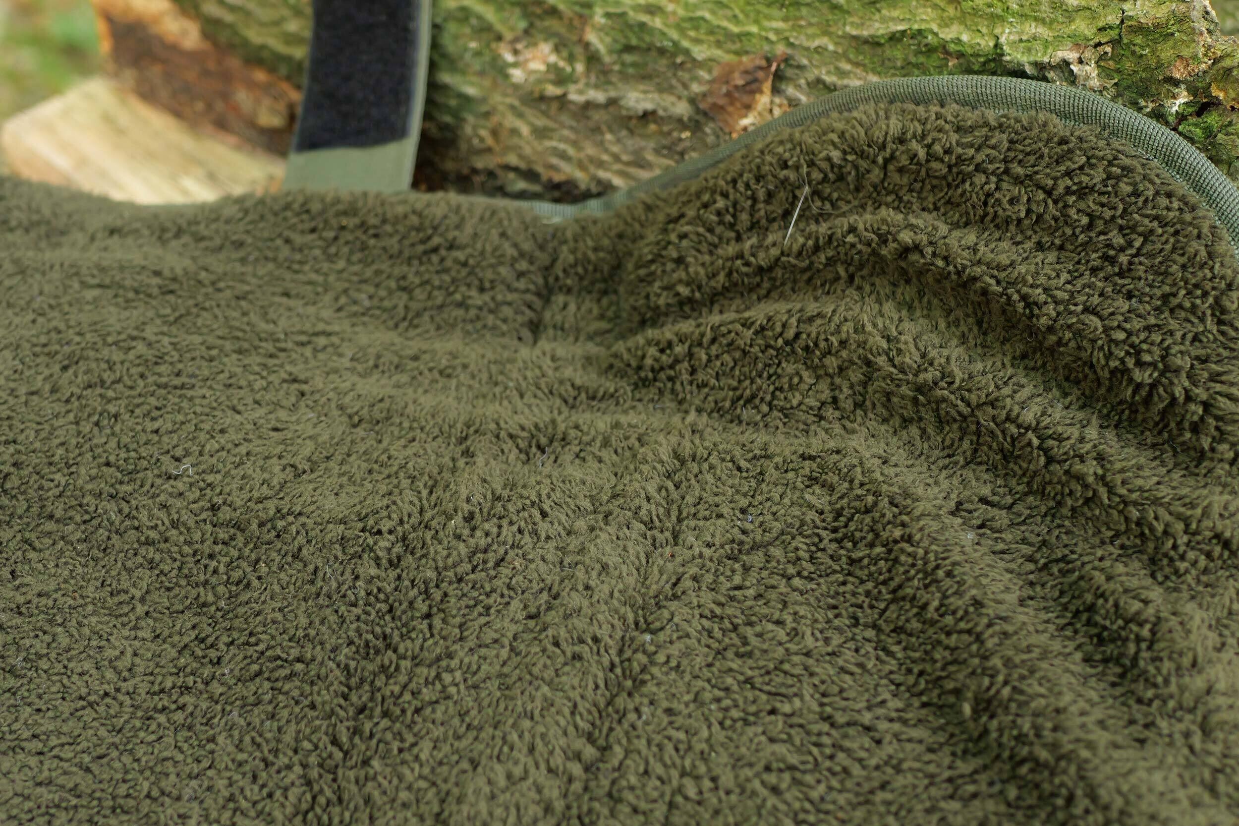 Hubertus Outdoor ISO Hundebett 100 x 70 cm (oliv) Hubertus Outdoor ISO Hundebett 100 x 70 cm (oliv)