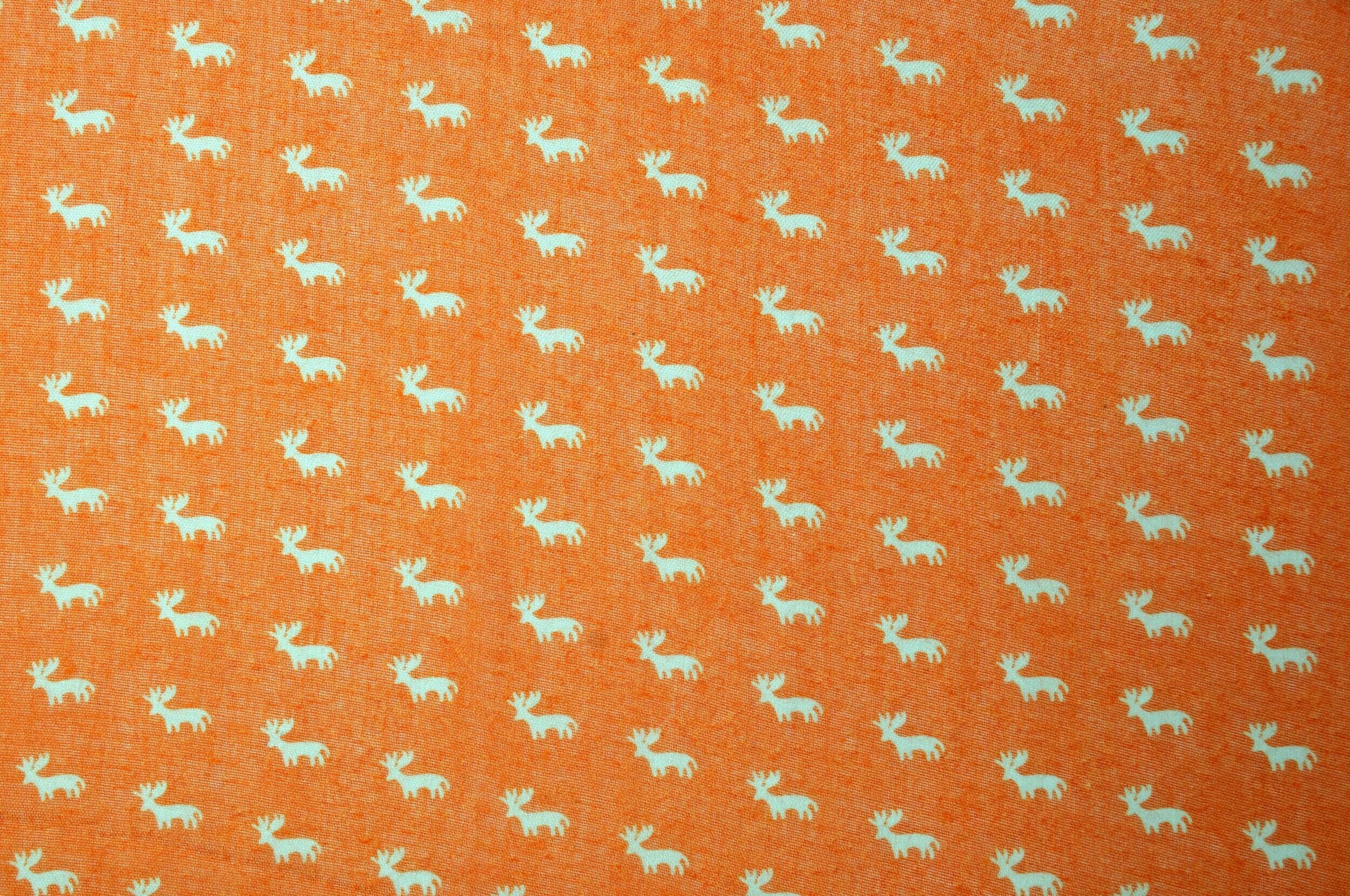 Hubertus Tuch mit Hirschmotiv (orange) Hubertus Tuch mit Hirschmotiv (orange)