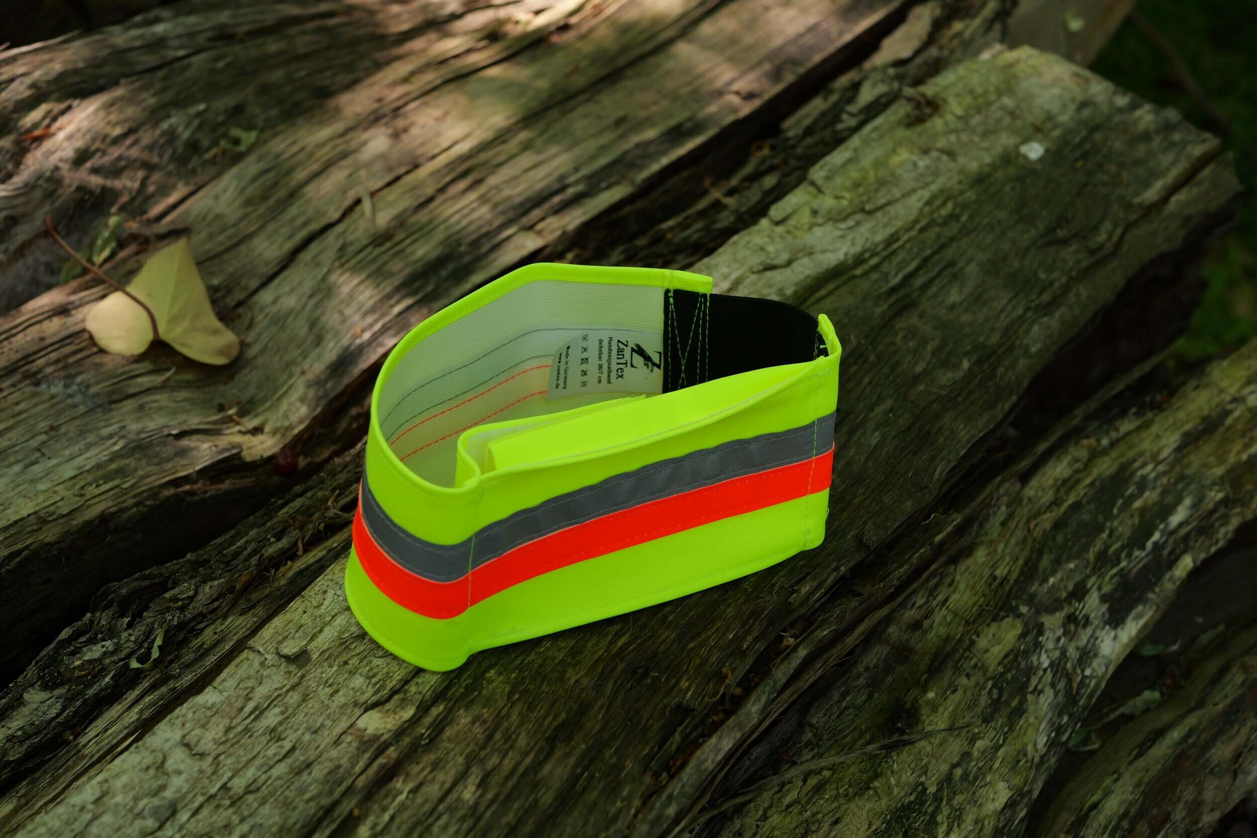 Zantex Signalhalsung mit GPS-Tasche innen