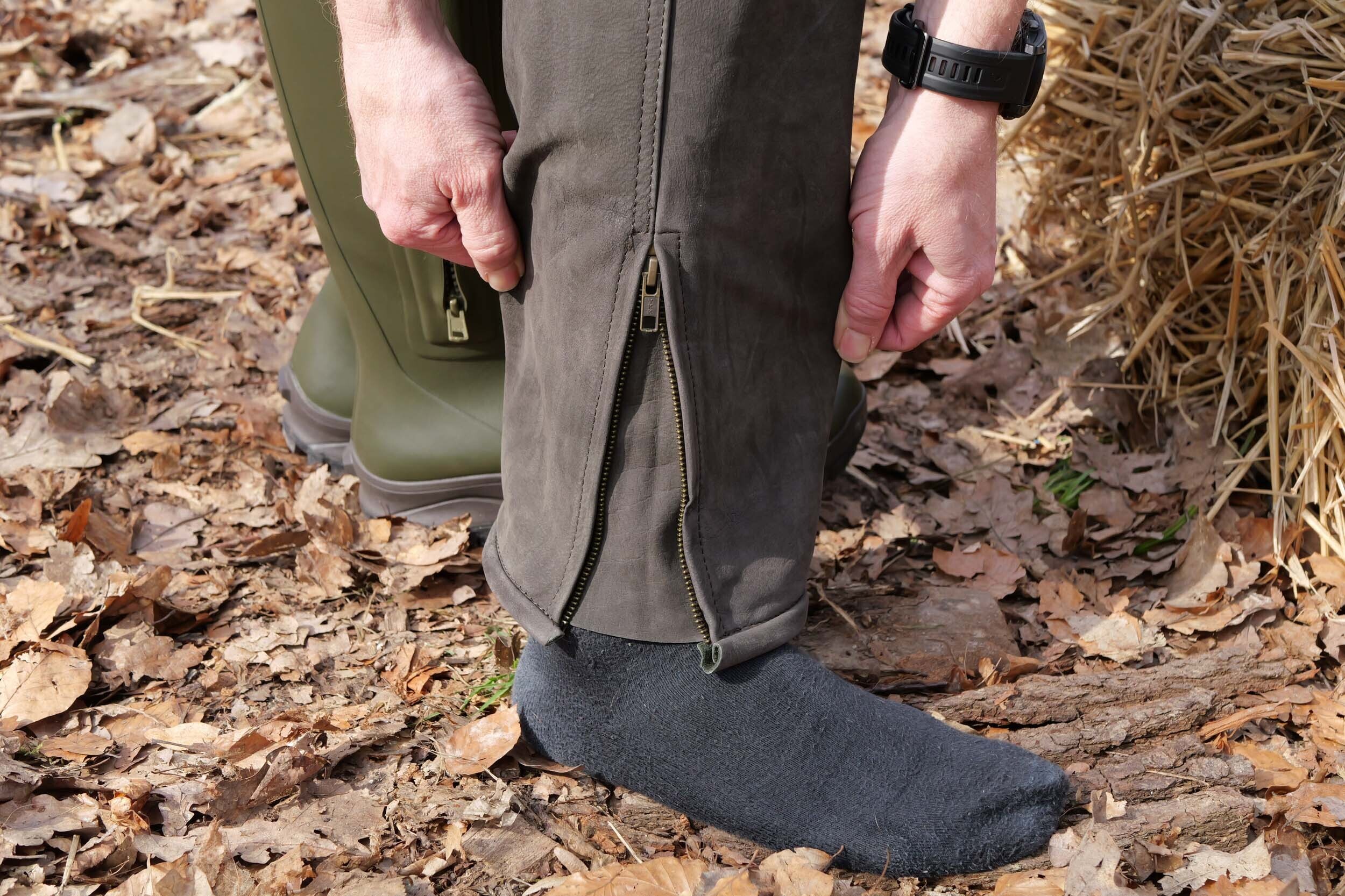 Hubertus Stiefellederhose (dkl.-oliv) Hubertus Stiefellederhose (dkl.-oliv)