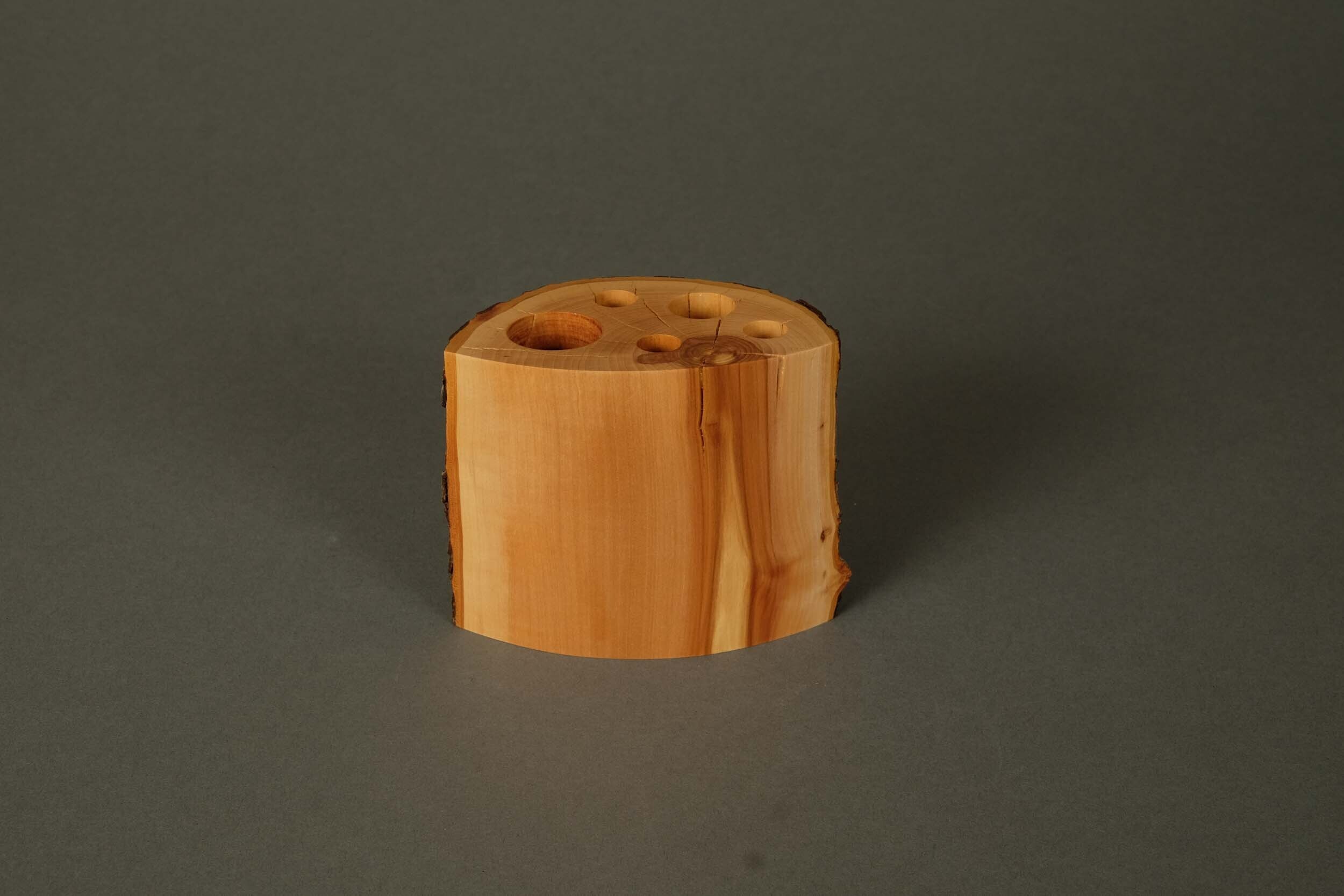 Edler Holz-Stiftehalter Stifthirt Nr. 9 (Apfel) Edler Holz-Stiftehalter Stifthirt Nr. 9 (Apfel)