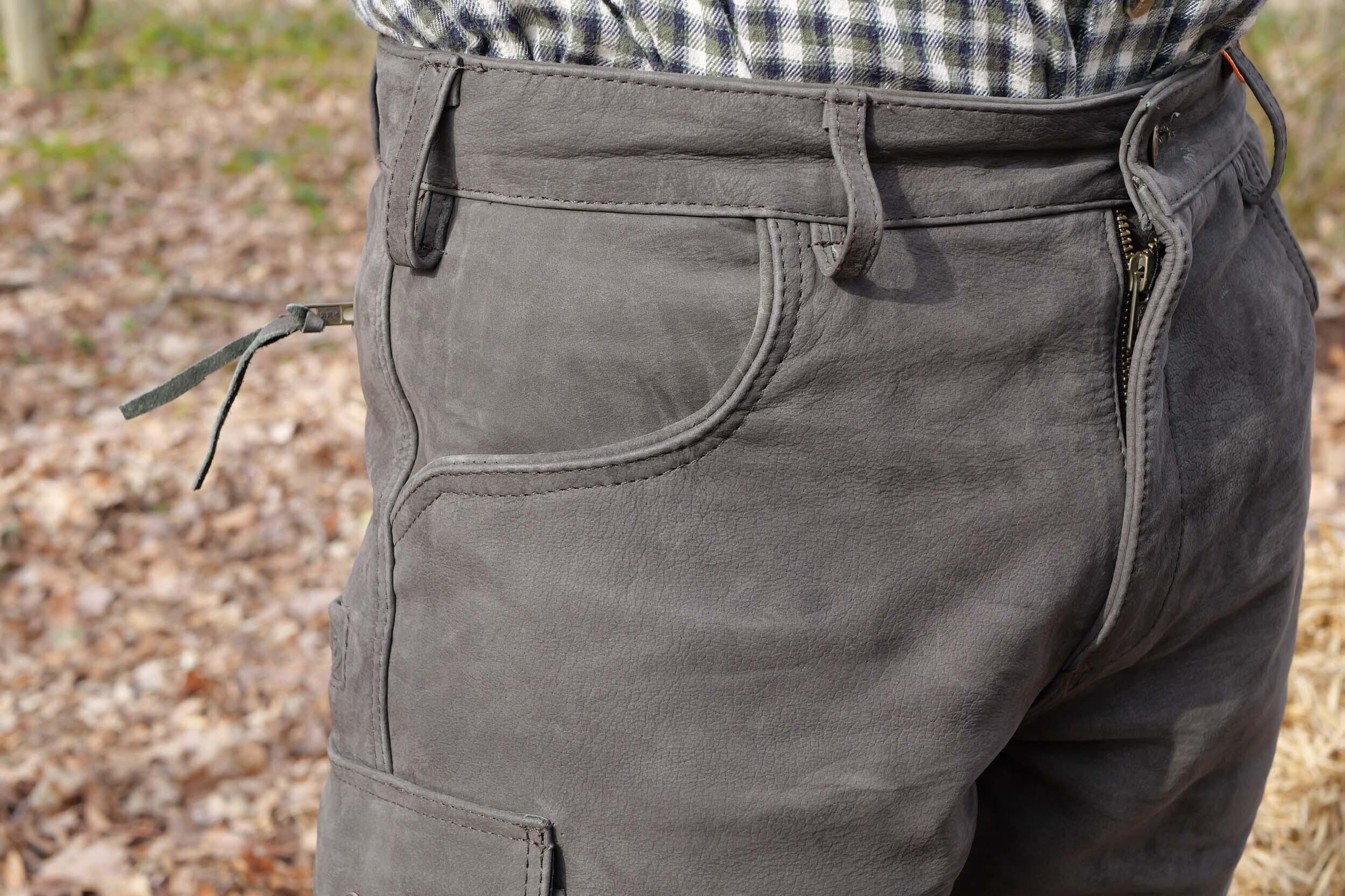 Hubertus Stiefellederhose (dkl.-oliv) Hubertus Stiefellederhose (dkl.-oliv)